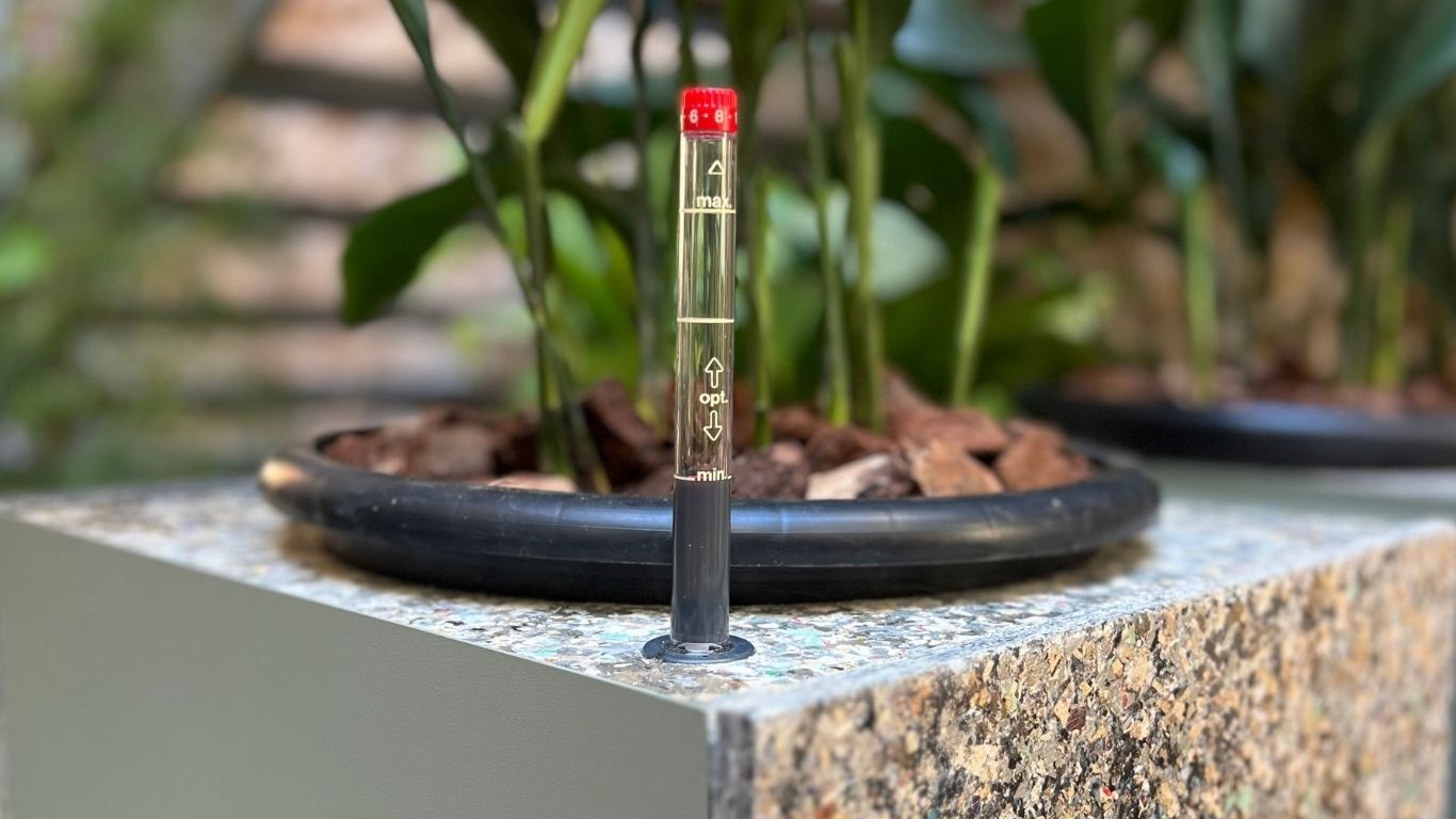Sistemas de autorriego para jardineras en oficinas, hoteles y residencias